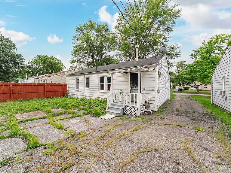 2533 Greenvale Rd — Photo 32