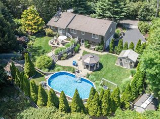 4 Suffolk Down, Shoreham, NY 11786