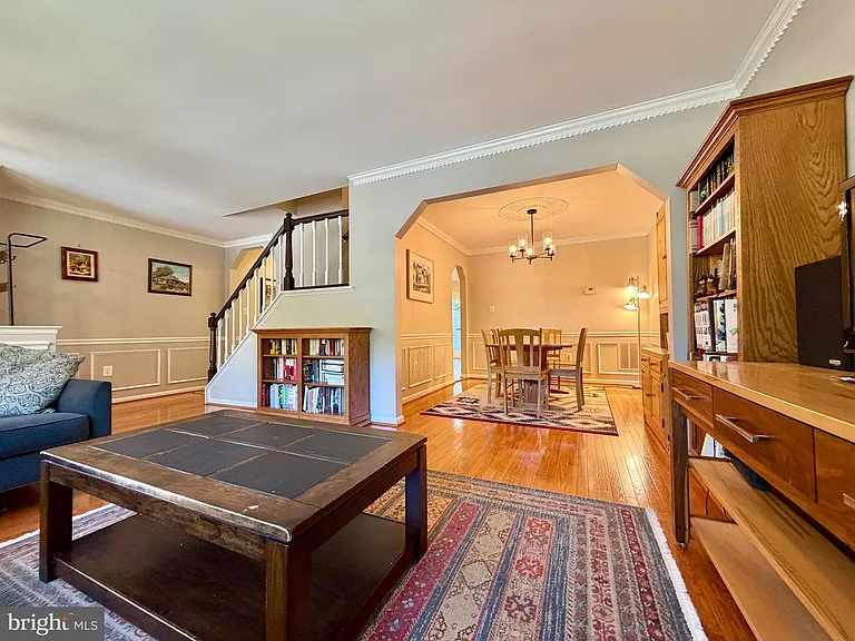 7911 Yancey Dr — Photo 4