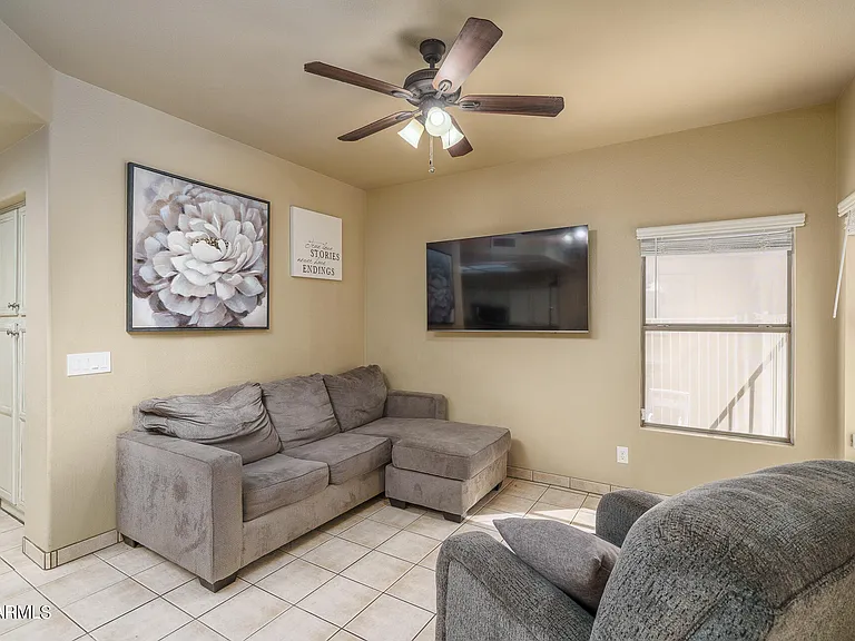 1315 W Escuda Rd — Photo 8