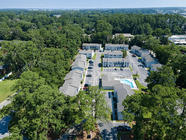Savan Pointe — Photo 15