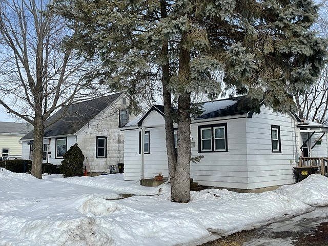 2nd image of 807 N Brewster Ave