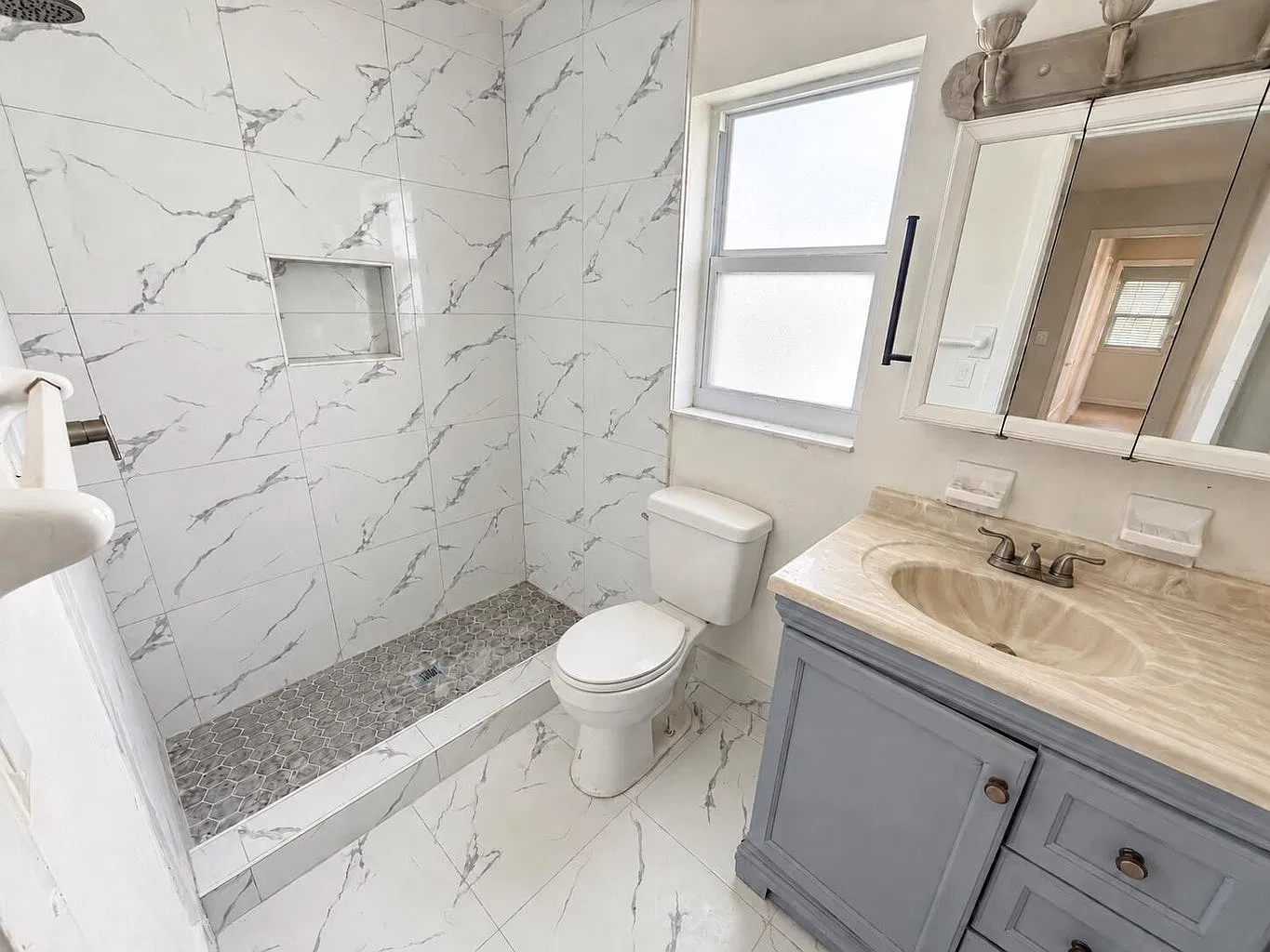 3 bed, 1680 sqft, $3,600 — Photo 3