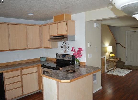 5th image of 4000 NE 109th Ave Unit 225E
