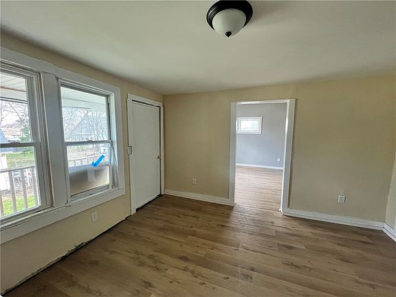 4th image of 521 Clifford Ave