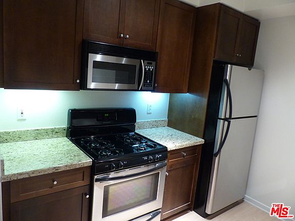 5th image of 1234 6th St APT 204