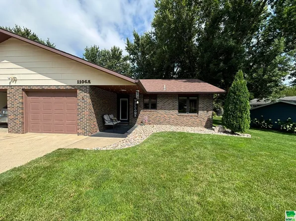 1106 5th St NE #A, Sioux Center, IA 51250