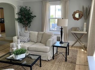 28 Stockbridge St, Cohasset, MA 02025