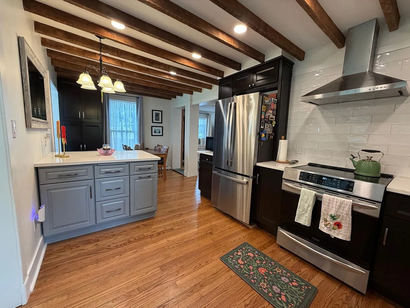 Modern 2 Bed / 1.5 Bath Single-Family Home with Stylish Kitchen & Private Backyard in Peekskill — Photo 4