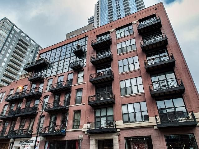 1st image of 300 W Grand Ave APT 311