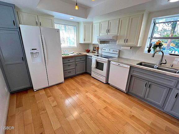 5th image of 1674 Eucalyptus Dr Unit B