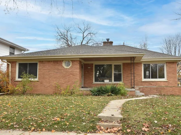 2900 West Oriole DRIVE, Milwaukee, WI 53209