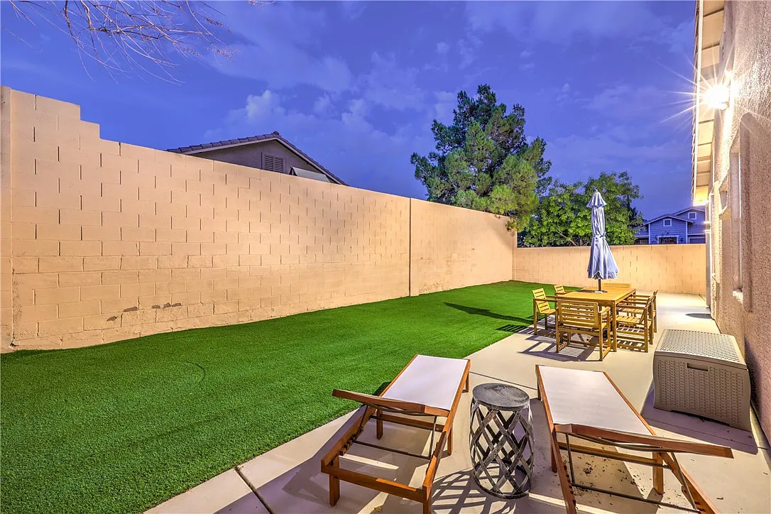 3 bed, 2.0 bath, 1536 sqft, $4,000 — Photo 3