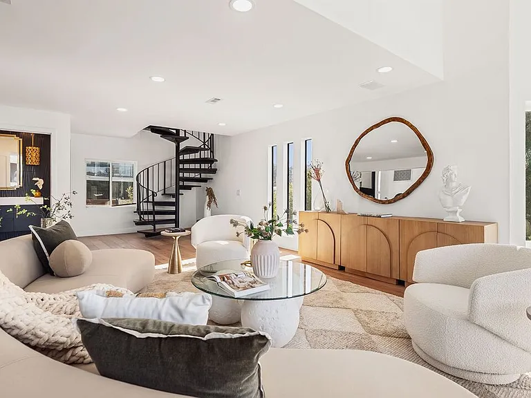 11559 Dona Teresa Dr — Photo 16