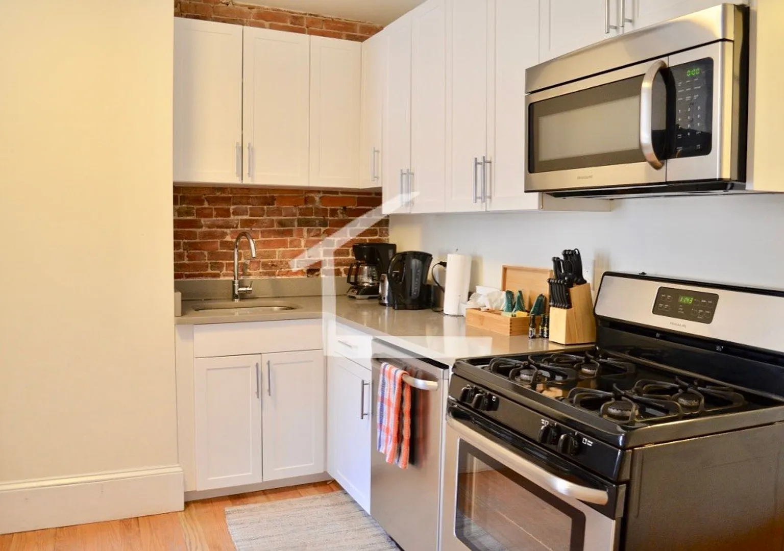 1 bed plus office in South End — Photo 1
