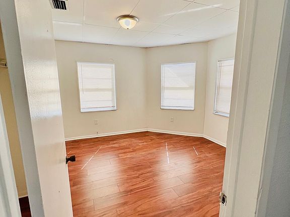 4th image of 2507 N Armenia Ave