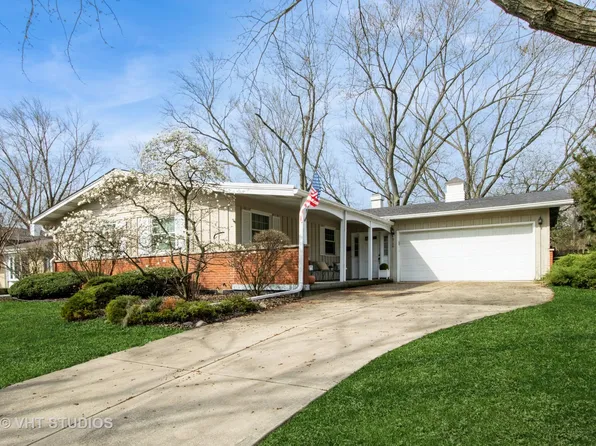 5708 Westview Ln, Lisle, IL 60532