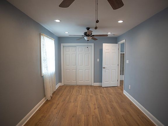 5th image of 1327 E Lindsay St