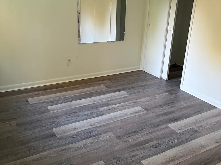 2516 N Dupont Pkwy — Photo 12