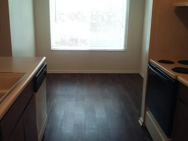 Sugarbush Apartments — Photo 145