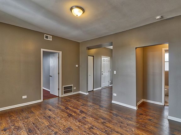 4th image of 1852 S Central Park Ave APT 1W