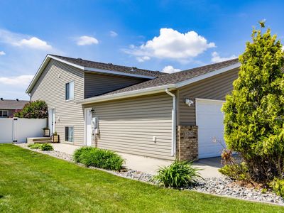 5242 49th Ave S, Fargo, ND, 58104