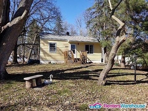 1st image of 2467 2nd Ave E