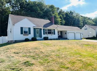 36 Vernon Rd, Enfield, CT 06082