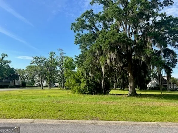 48 Maiden Creek Dr, Waverly, GA 31565