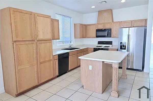 1022 Lone Pine River Ave — Photo 11
