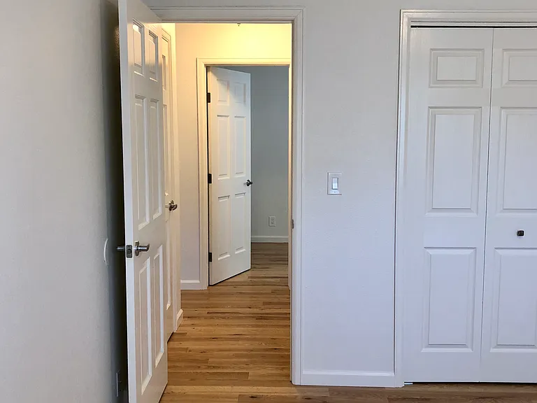 2433 Gay St — Photo 17