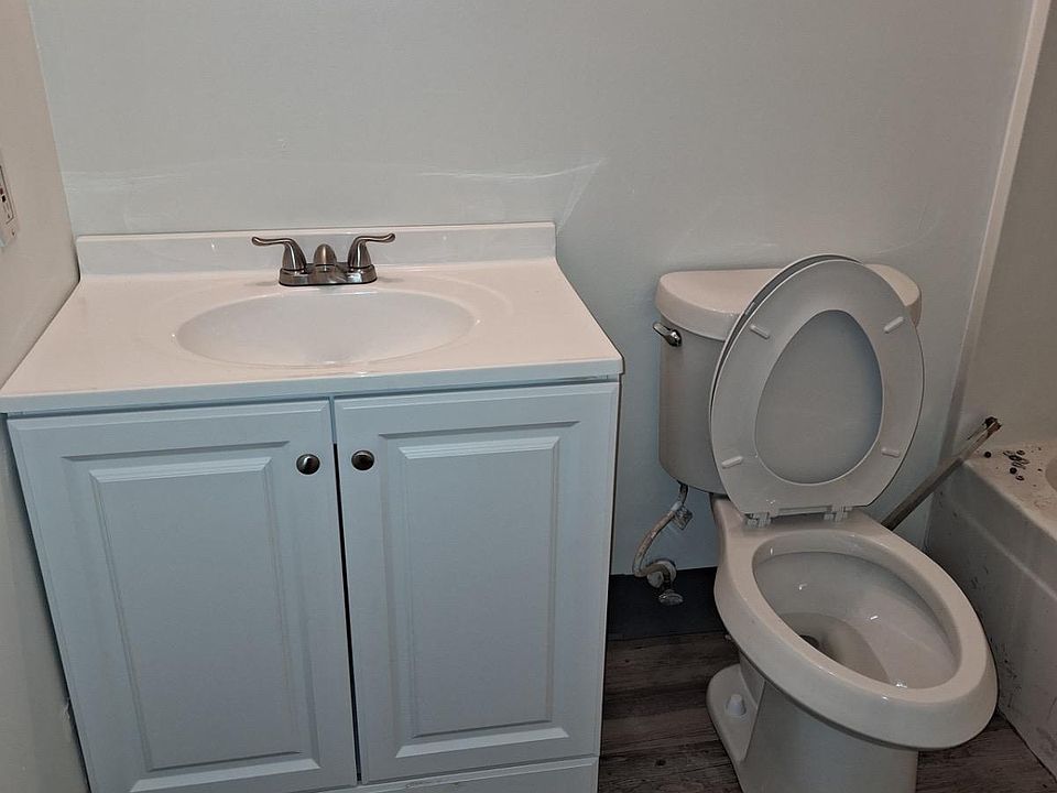 1st image of 405 Beauregard Cir