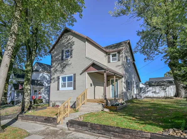 208 W Williams Ave, Bellefontaine, OH 43311