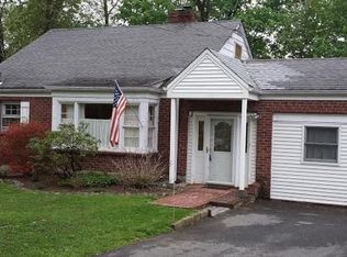 9 Hillcrest Rd, Towaco, NJ 07082