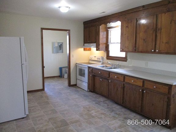2nd image of 4201 Mansfield Dr