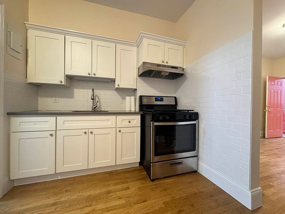 1st image of 46-11 30th Ave #3L