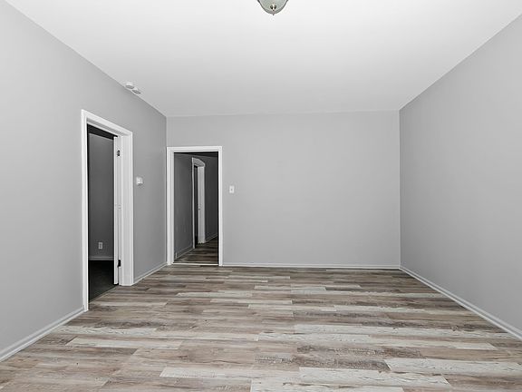 4th image of 8433 S Essex Ave