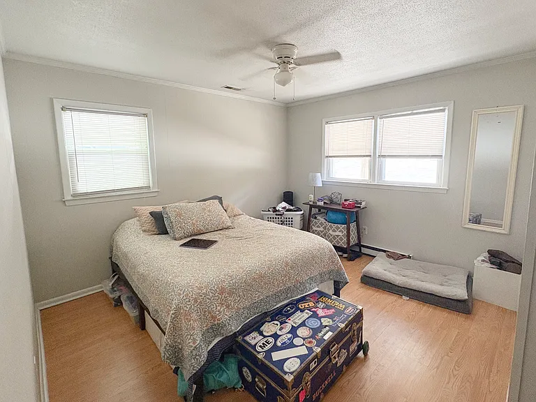 5 Howell St #4 — Photo 5