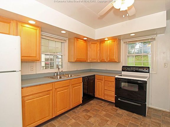 5th image of 2905 Pence St