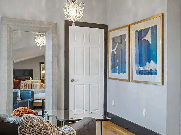261 S Limestone St #304 — Photo 57