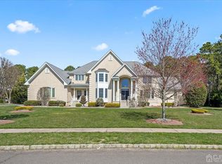 8 April Ct, Monroe Township, NJ 08831