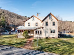24 Farmington River Tpke, New Hartford, CT 06057