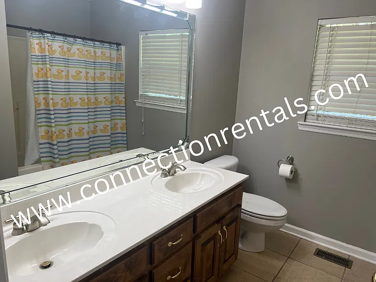 1701 W Oak Dr #252 — Photo 8