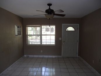 2nd image of 2715 Aldine Cir