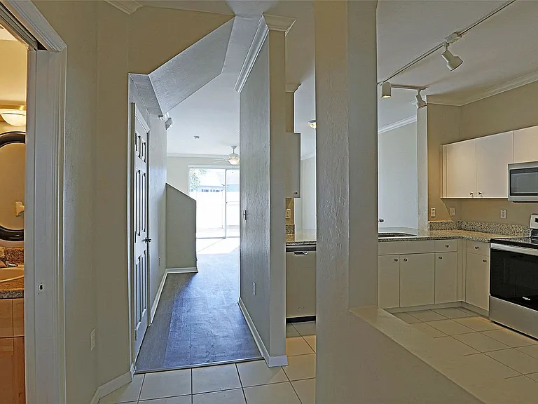 3647 Pine Oak Cir #107 — Photo 6