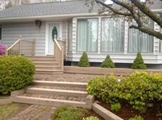 8 Chesebro Dr, Schenectady, NY 12309