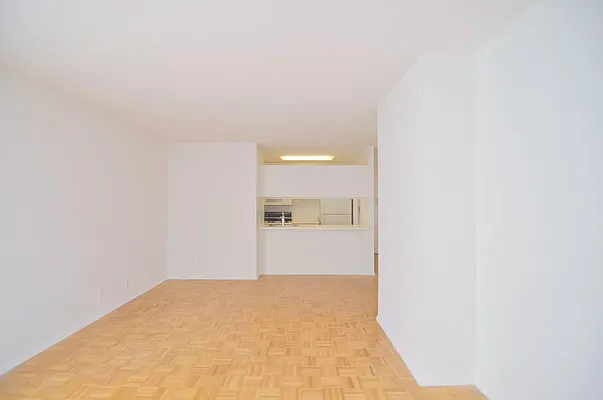 Rented by Nest Seekers International | media 13