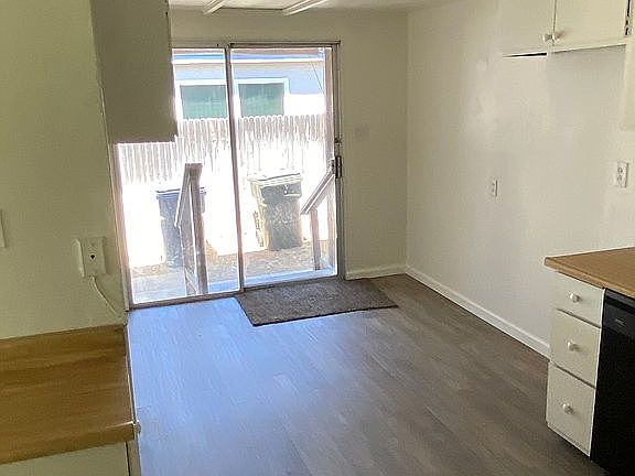 Kitchen back slider