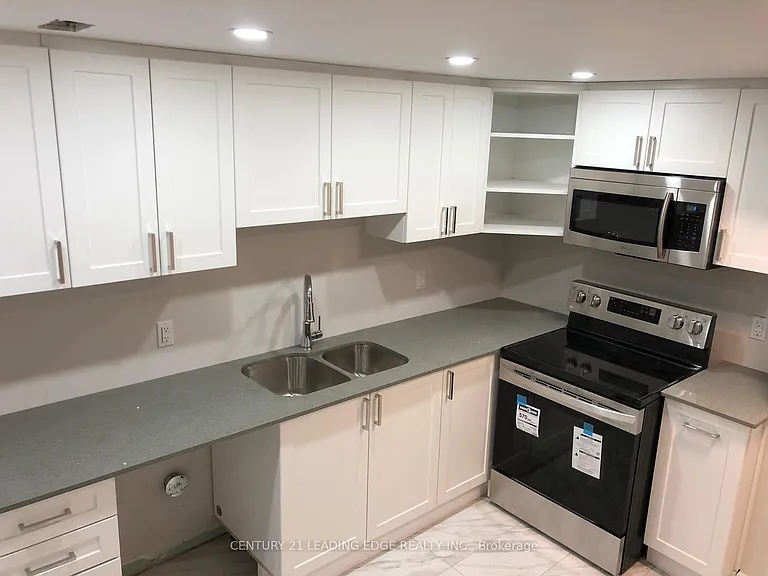 65 Stedford Cres #BASEMENT — Photo 8