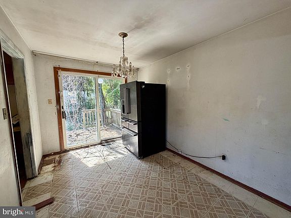 4th image of 8415 Church Ln